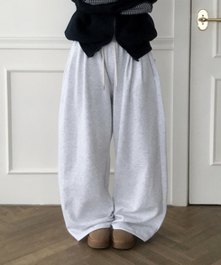 【起毛】72刺繍ピンタックワイドトレーニングパンツ(5color) MERANGE WHITE