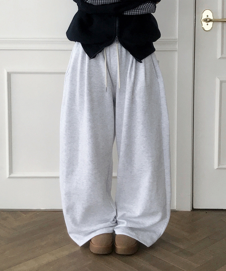 【起毛】72刺繍ピンタックワイドトレーニングパンツ(5color) MERANGE WHITE