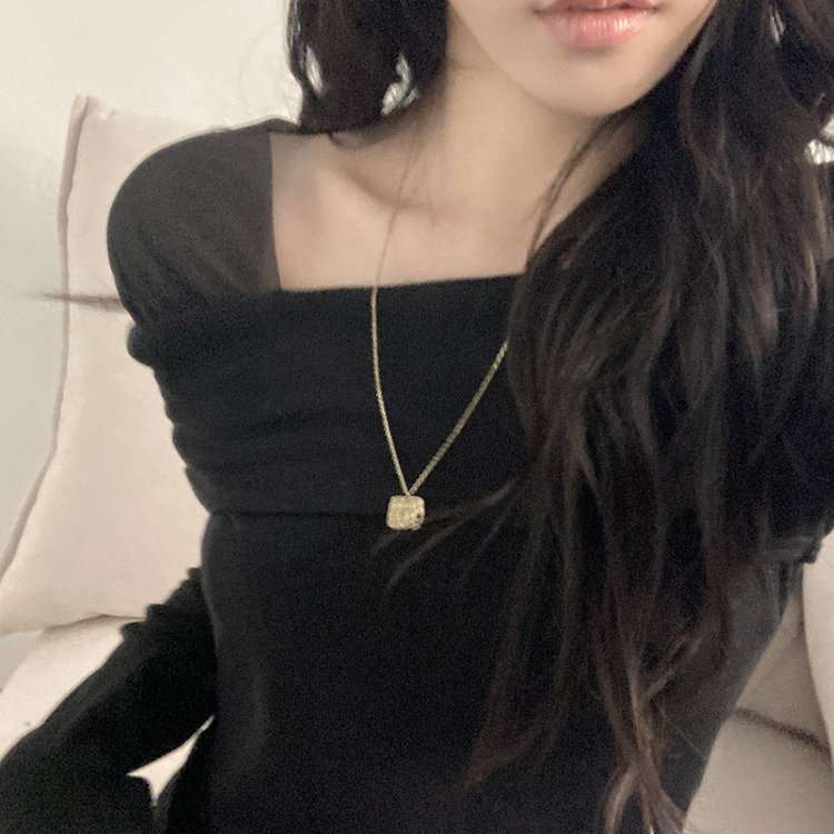 이루아 쉬폰 배색 언발 스퀘어넥 긴팔 티셔츠