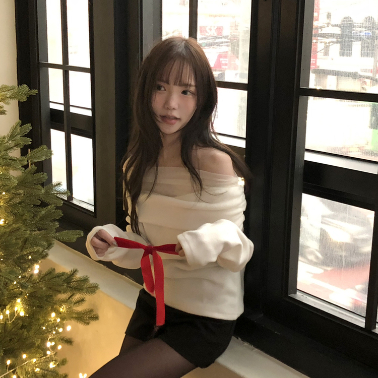 レースオフショルダー長袖Tシャツ IVORY