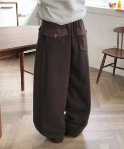 チェックポケットフリースバルーンワイドパンツ BROWN