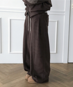 リベットピンタックフリースバルーンワイドパンツ BROWN