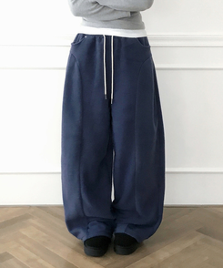 リベットピンタックフリースバルーンワイドパンツ NAVY BLUE