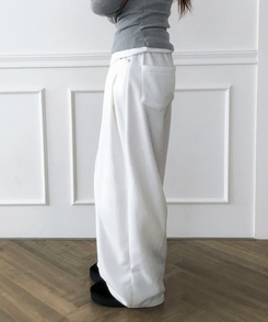 リベットピンタックフリースバルーンワイドパンツ IVORY