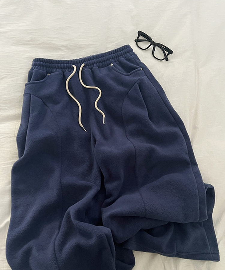 リベットピンタックフリースバルーンワイドパンツ