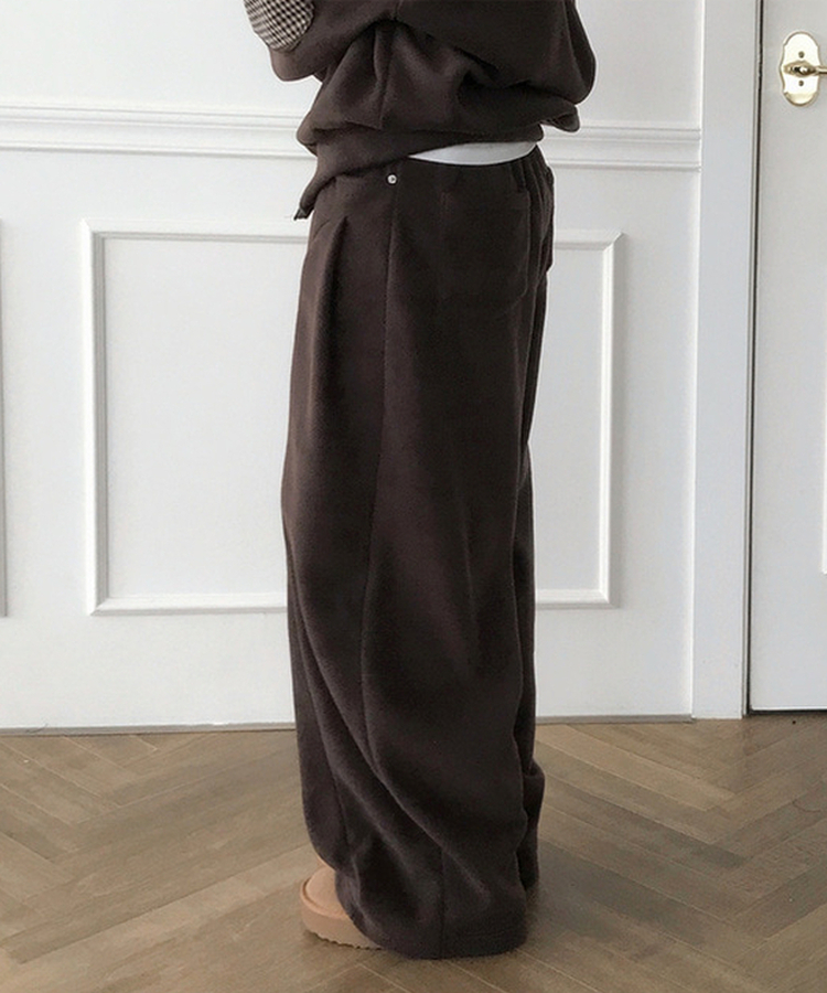 リベットピンタックフリースバルーンワイドパンツ BROWN