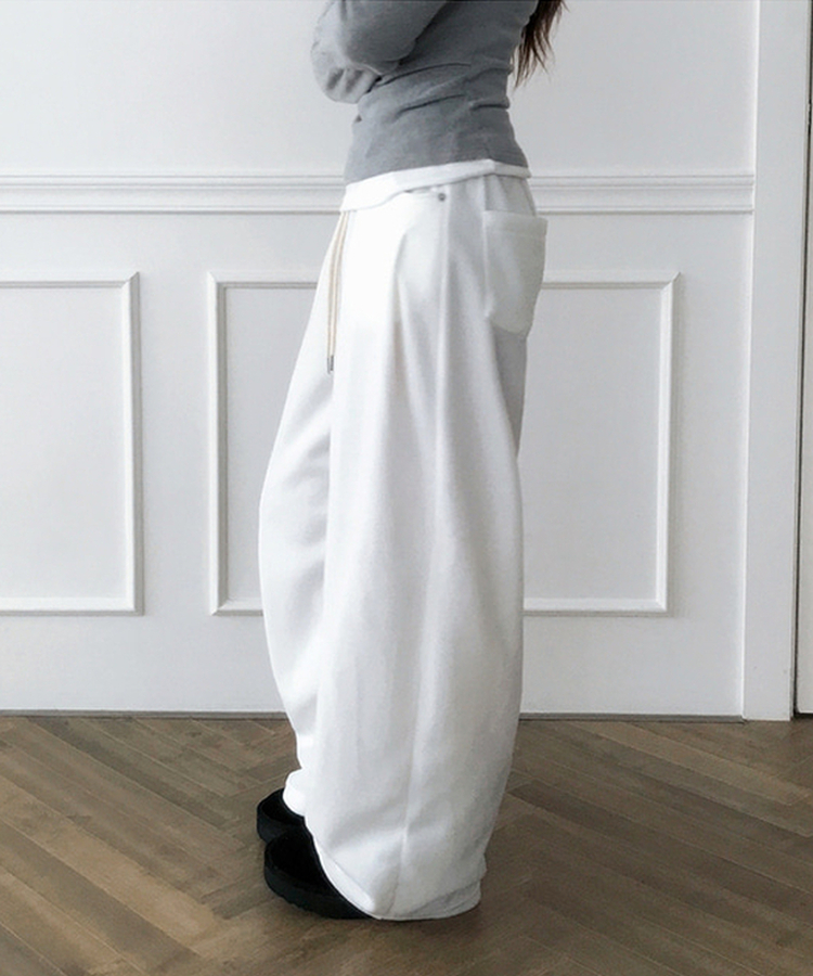 リベットピンタックフリースバルーンワイドパンツ IVORY