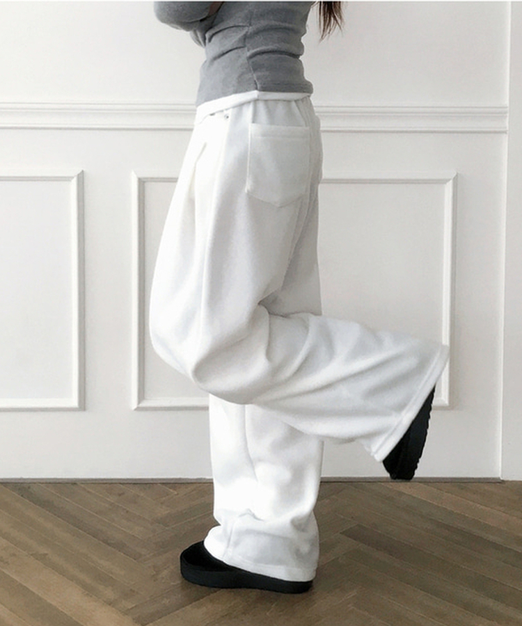リベットピンタックフリースバルーンワイドパンツ IVORY