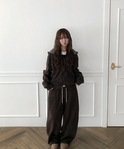 チェックフリースフードジップアップ BROWN