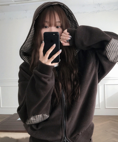 チェックフリースフードジップアップ BROWN