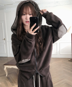 チェックフリースフードジップアップ BROWN