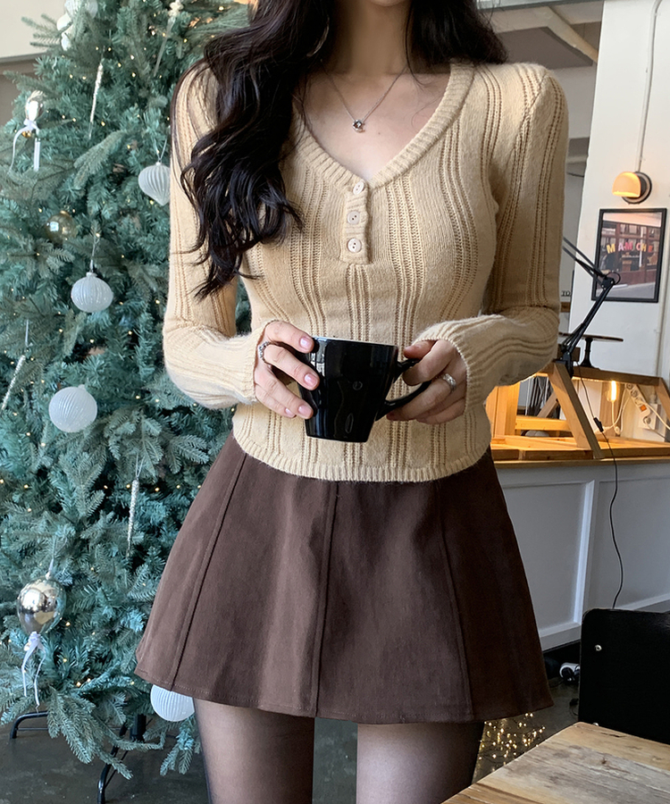 ウェンディボタンVニット BEIGE