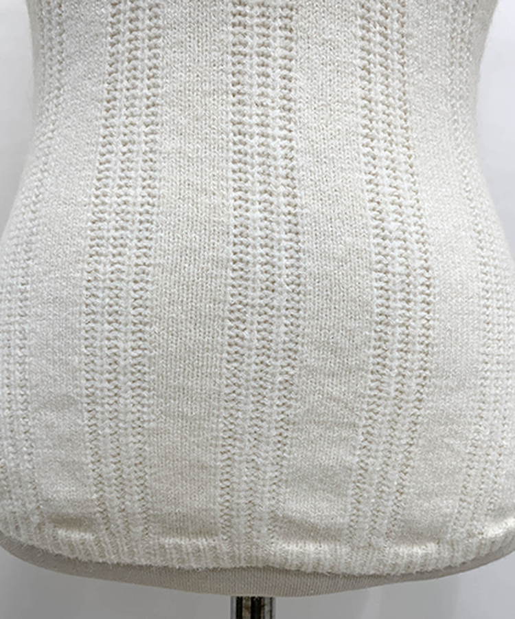 ウェンディボタンVニット