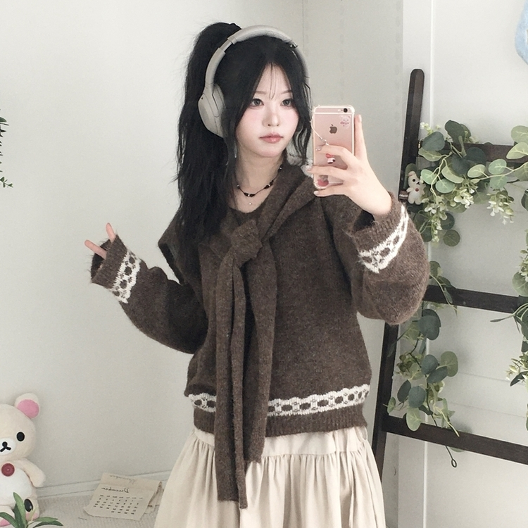 뒷태 포인트 러블리 도톰 포근 리본 브이넥 니트