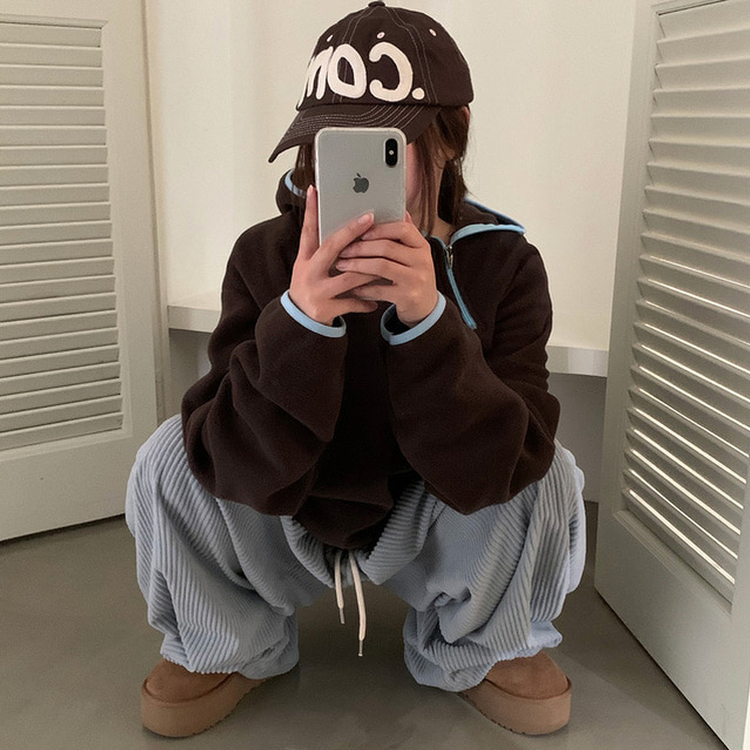 포근하게 스며드는 배색 후리스 후드티 t