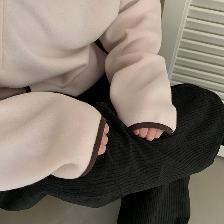 포근하게 스며드는 배색 후리스 후드티 t