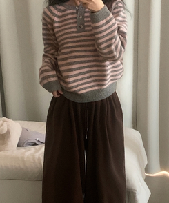 홀리 헨리넥 버튼 스트라이프 긴팔 울니트 핑크