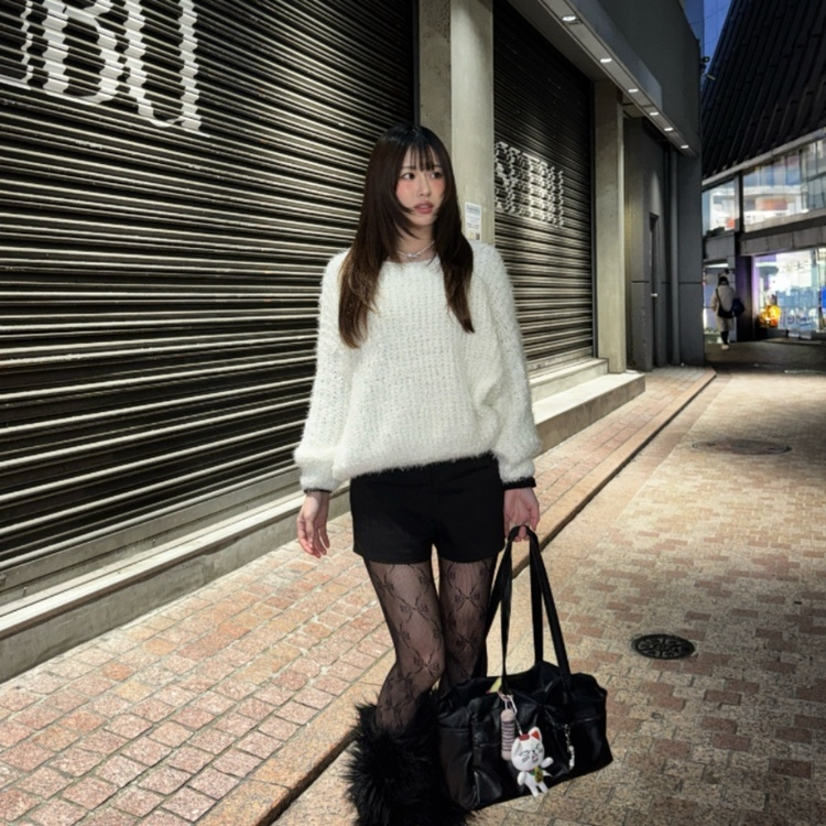 뽀글이 보트넥 앙고라 니트 아이보리