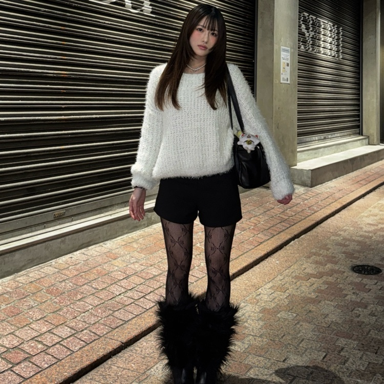 뽀글이 보트넥 앙고라 니트 아이보리