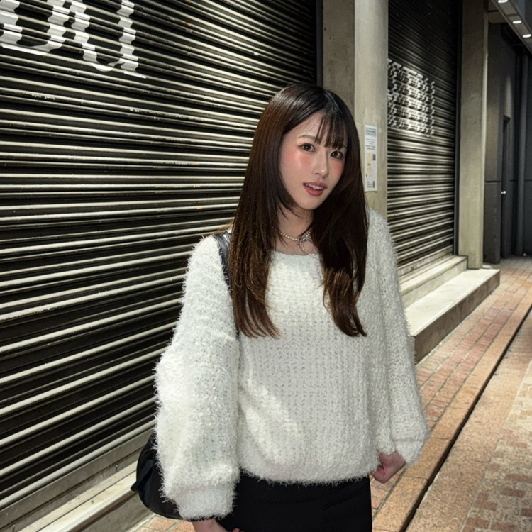 뽀글이 보트넥 앙고라 니트 아이보리