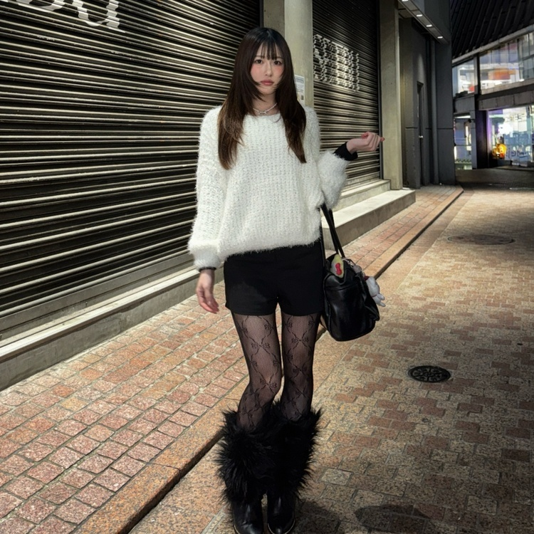 뽀글이 보트넥 앙고라 니트 아이보리