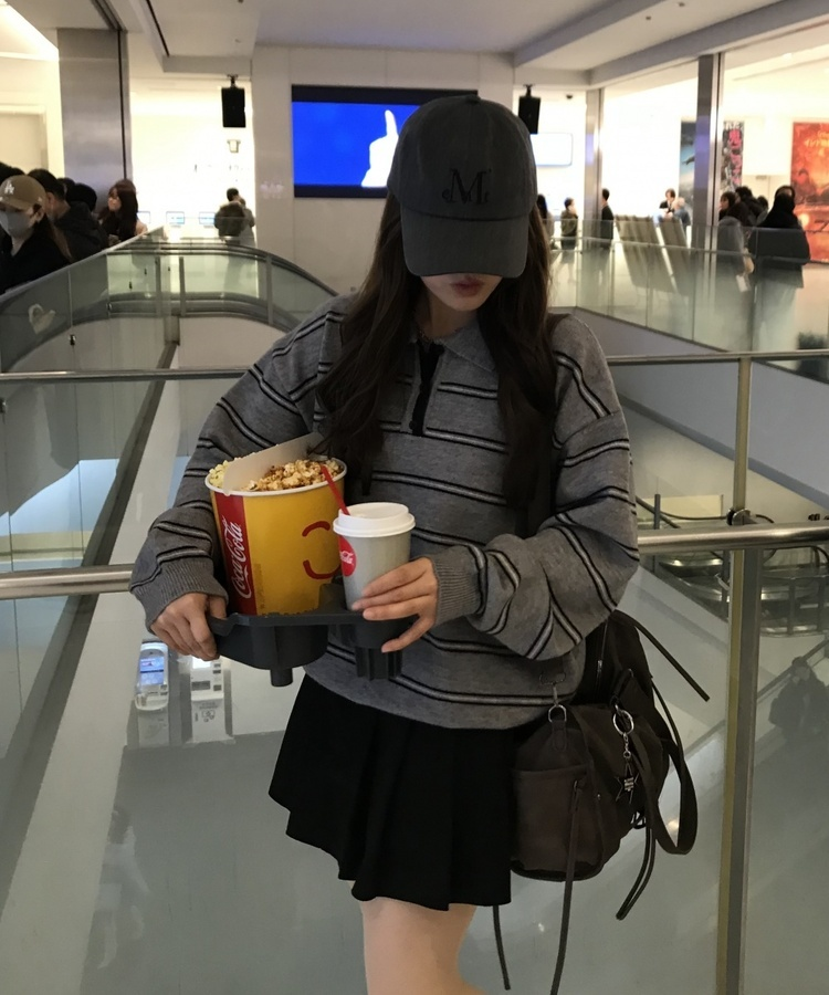 베이직 스트라이프 오버핏 니트 그레이-블랙