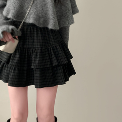 겨울에도 러블리함을 포기못한다면톤다운 분위기 체크 모직 캉캉 미니 밴딩 스커트 블랙