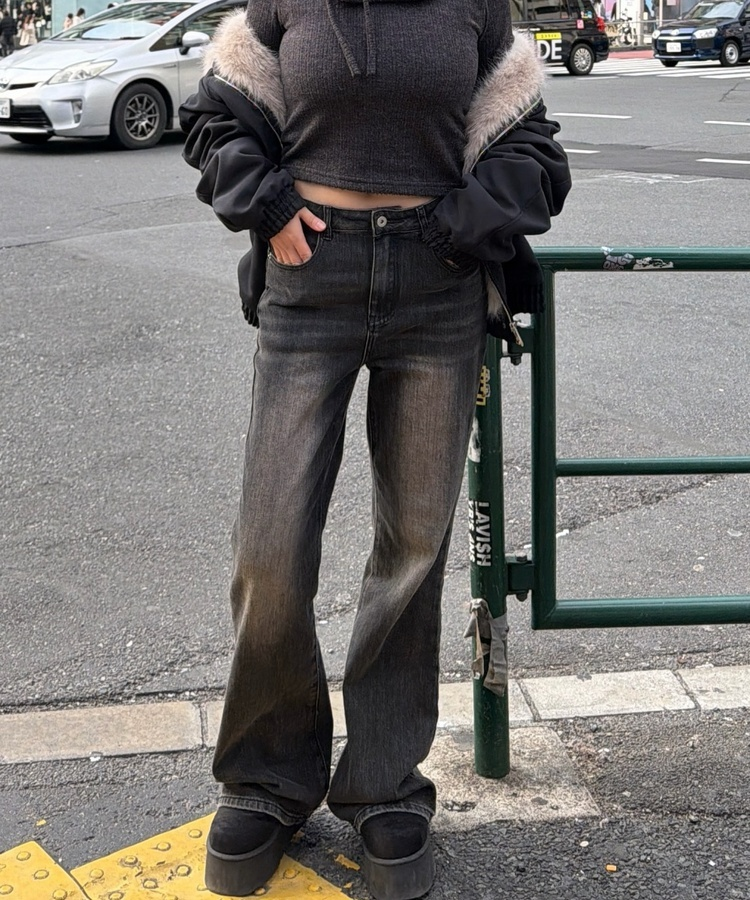 코튼 부츠컷 슬림핏 뒷포켓 데님 팬츠 블랙