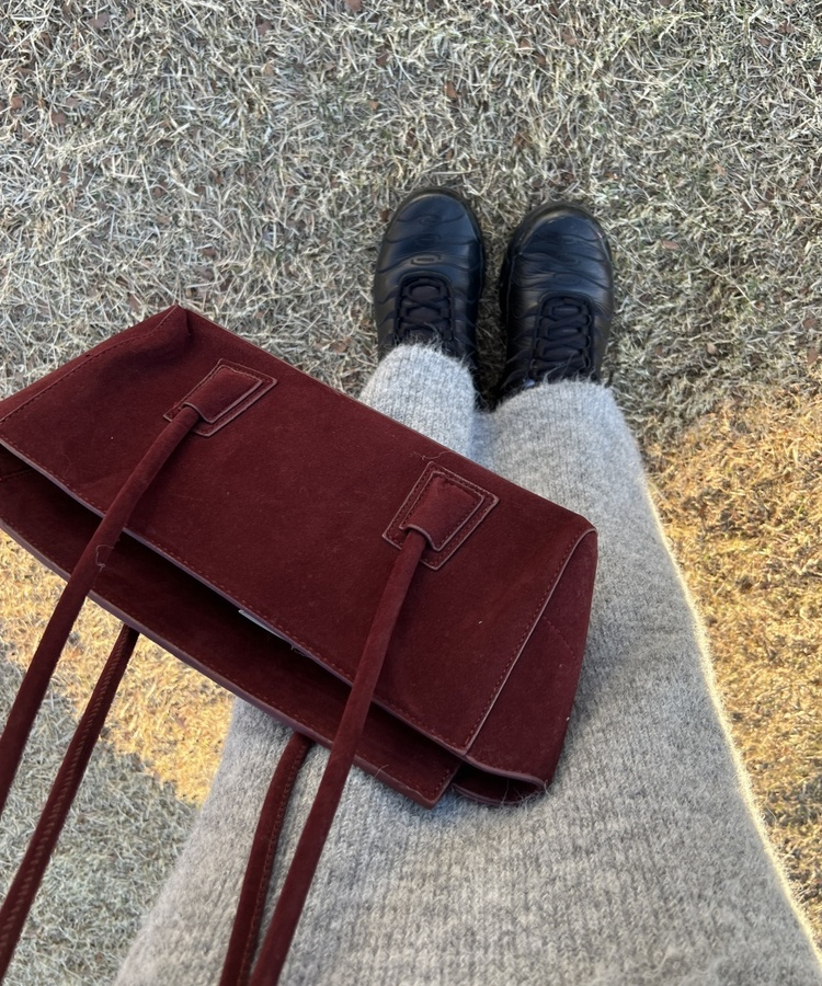 데일리 스웨이드 숄더 크로스백 버건디