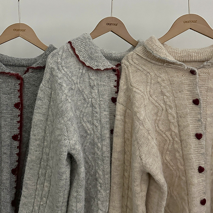 레드벨벳 하트 버튼 배색 앙고라 카라 꽈배기 가디건