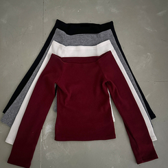 수아 포근 오프숄더 기모 티셔츠