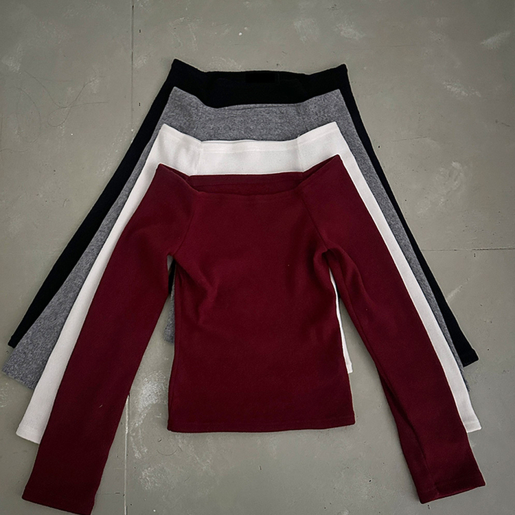 수아 포근 오프숄더 기모 티셔츠