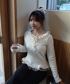 ドット柄フリル付きトップス WHITE