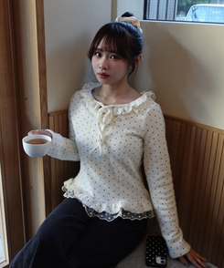 ドット柄フリル付きトップス WHITE