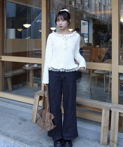 ドット柄フリル付きトップス WHITE