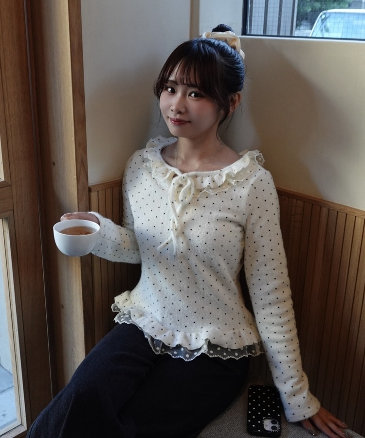 ドット柄フリル付きトップス WHITE
