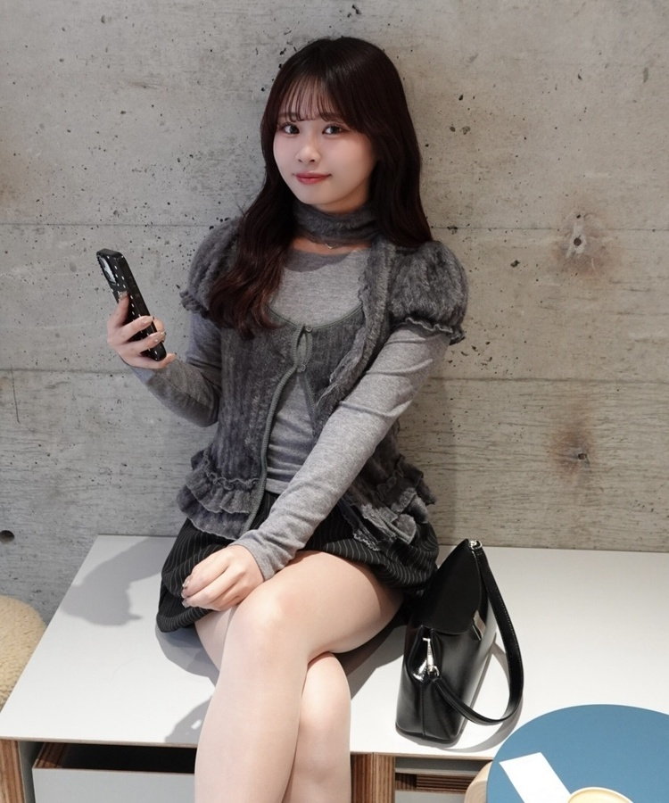 【SET】レイヤードフリルトップス＋マフラー GRAY