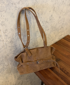 スエードベルトデザインショルダーバッグ GOLD BROWN