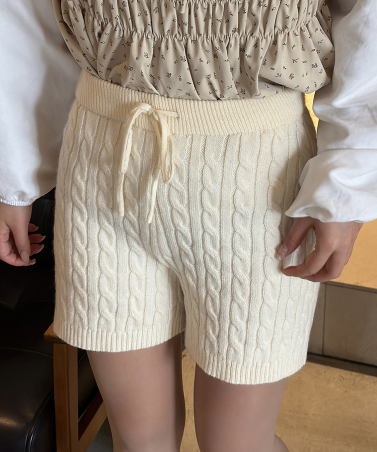 케이블 니트 쇼트팬츠 라이트 옐로우