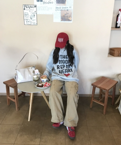 ハートプリントロゴトレーナー GRAY