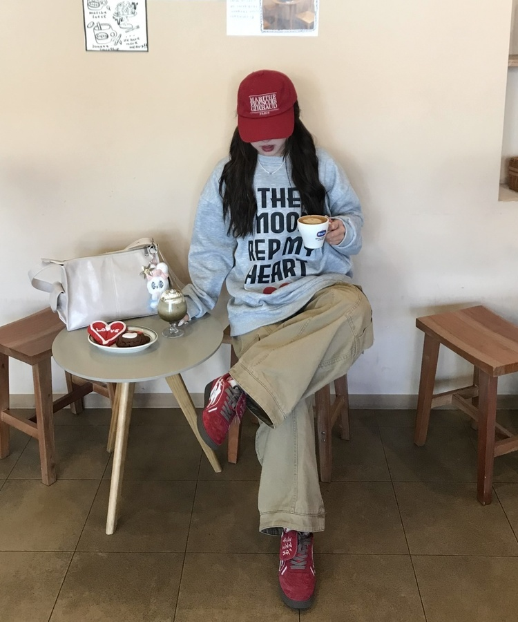 ハートプリントロゴトレーナー GRAY