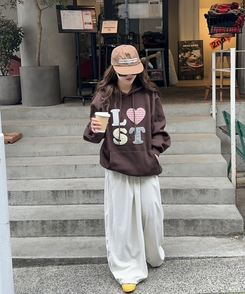 기모 자수 로스트 후드 브라운