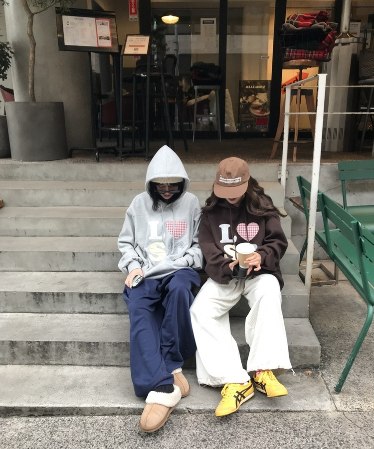 기모 자수 로스트 후드 브라운