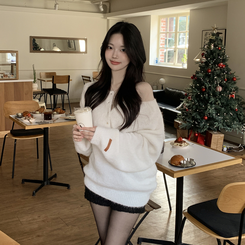 헨리넥 투웨이 원오프숄더 레더패치 오버핏 벌룬 레드 울니트 크리스마스룩 아이보리