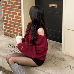 헨리넥 투웨이 원오프숄더 레더패치 오버핏 벌룬 레드 울니트 크리스마스룩 레드