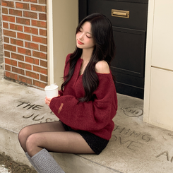 헨리넥 투웨이 원오프숄더 레더패치 오버핏 벌룬 레드 울니트 크리스마스룩 레드