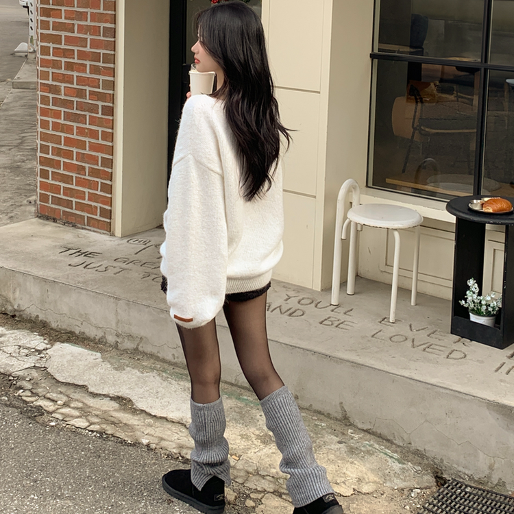 헨리넥 투웨이 원오프숄더 레더패치 오버핏 벌룬 레드 울니트 크리스마스룩 아이보리