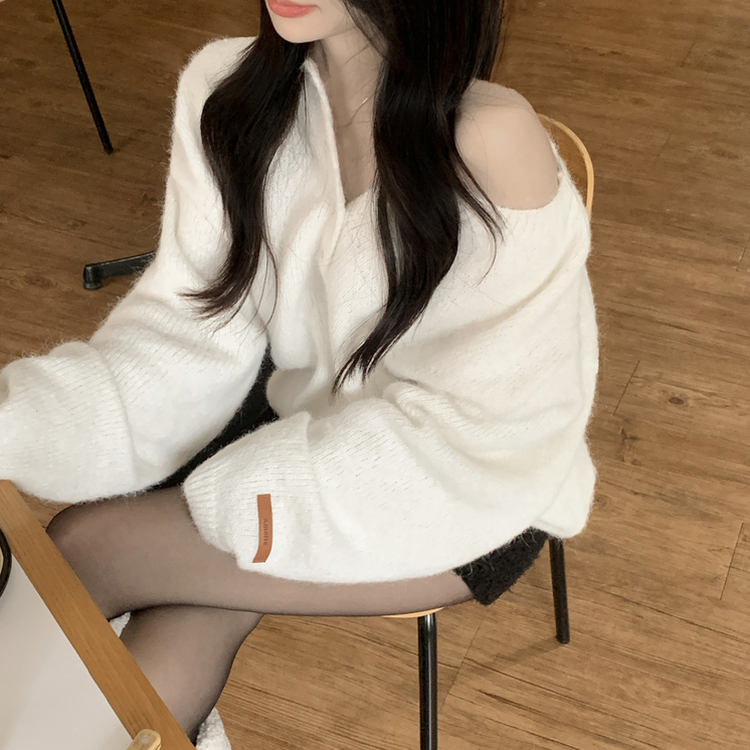 헨리넥 투웨이 원오프숄더 레더패치 오버핏 벌룬 레드 울니트 크리스마스룩 아이보리