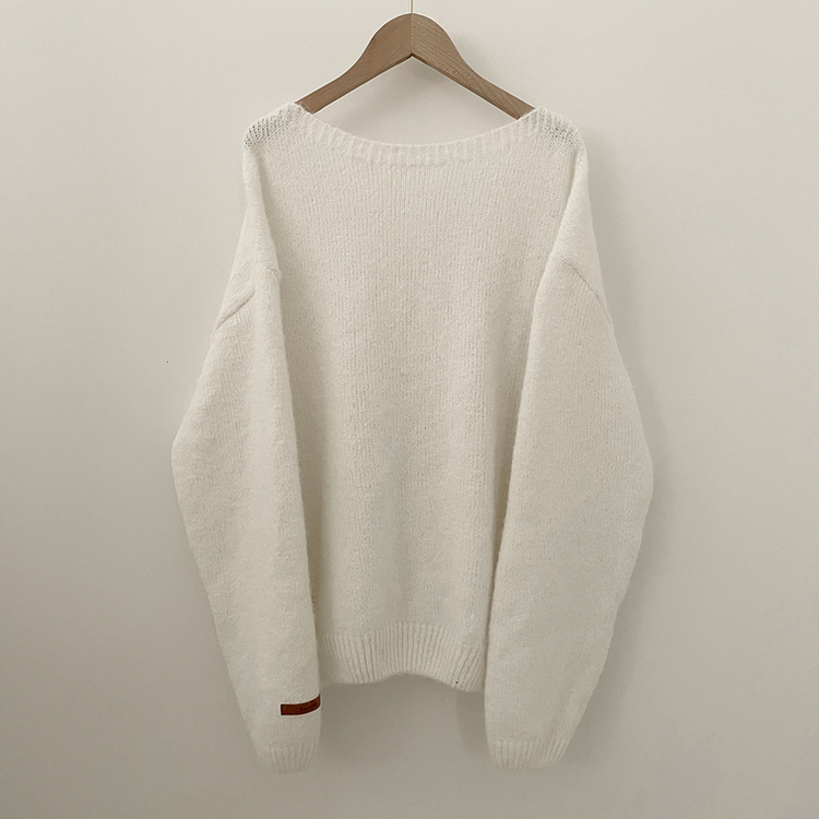 헨리넥 투웨이 원오프숄더 레더패치 오버핏 벌룬 레드 울니트 크리스마스룩