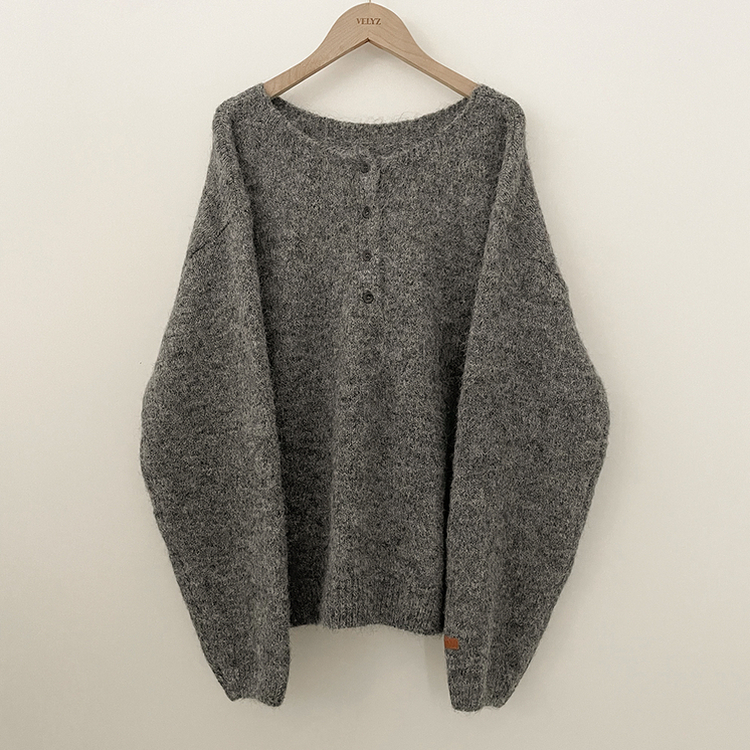 헨리넥 투웨이 원오프숄더 레더패치 오버핏 벌룬 레드 울니트 크리스마스룩